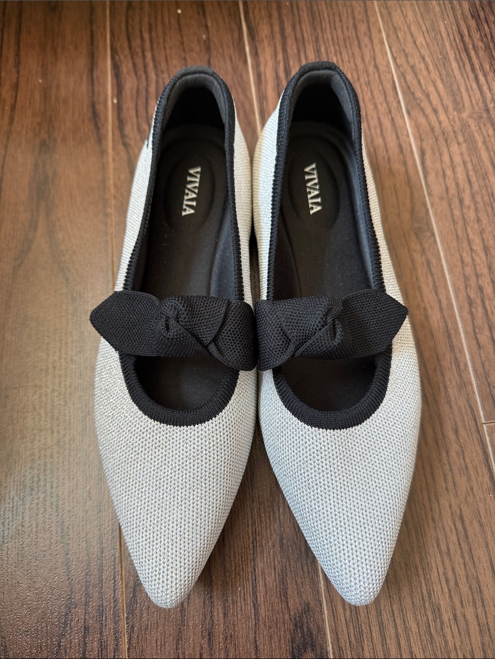 VIVAIA Women's Pointed Bow Knit Flats - Black & Light Silvery Gray